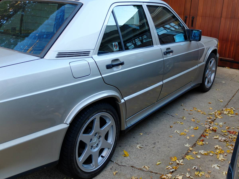 Illustration for article titled For $17,500, Could This 1987 Mercedes 190 Cosworth 2.3 16v Be a Cos You Could Get Behind?